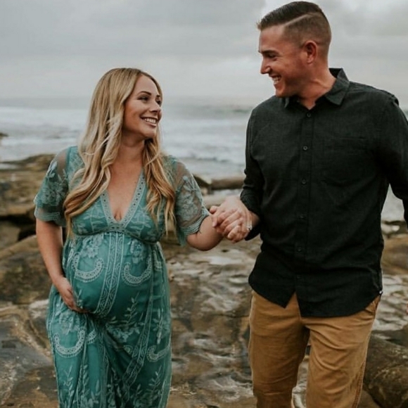 PinkBlush Maternity picture, baby shower dress. Emerald Green lace mesh overlay - Picture 3 of 5